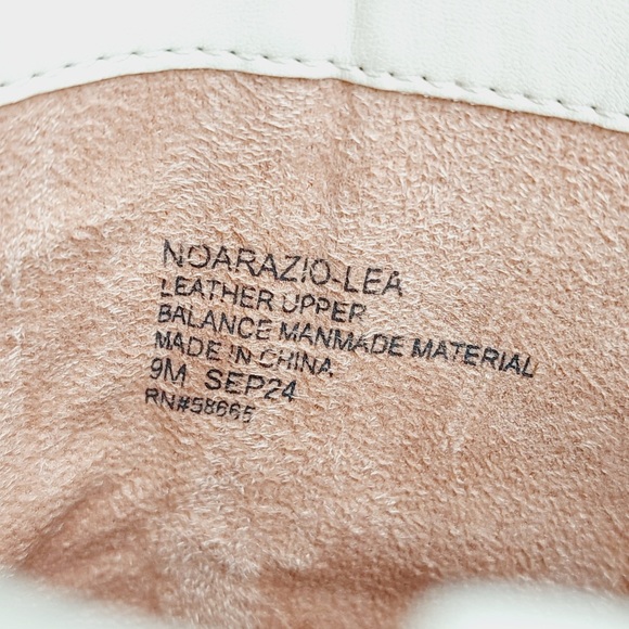 Nordstrom Arazio Kitten Heel White Cream Leather Ankle Booties Size 9 - Picture 12 of 13